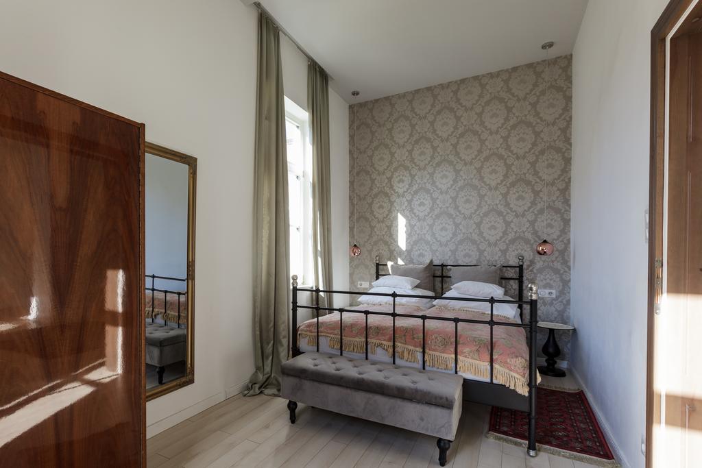 Baross Boutique Apartman Győr Eksteriør bilde