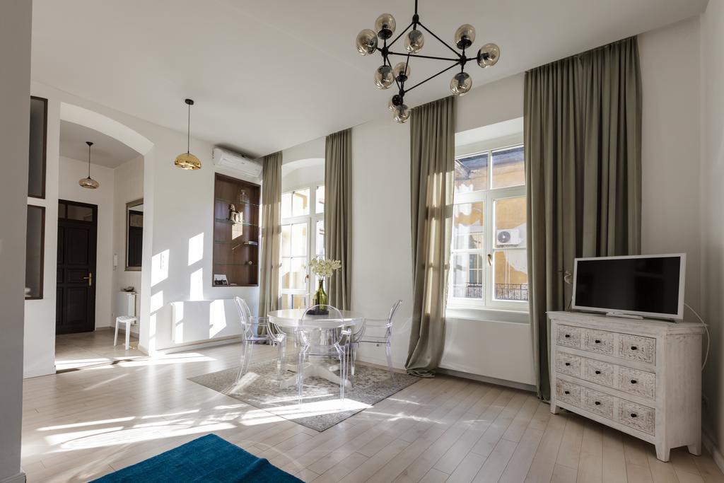 Baross Boutique Apartman Győr Eksteriør bilde