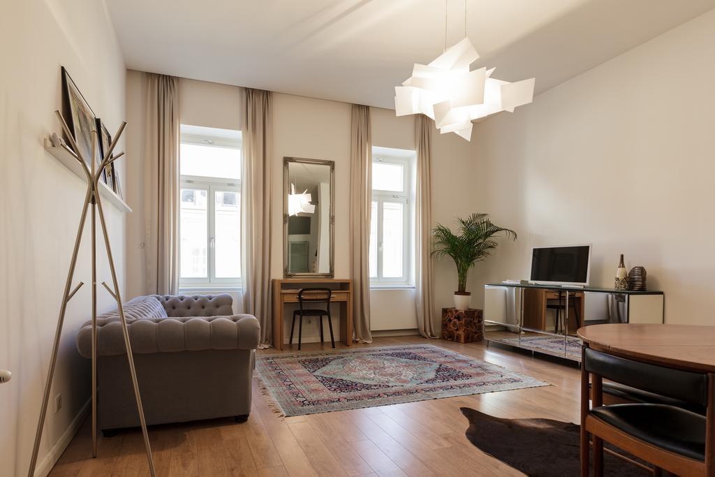 Baross Boutique Apartman Győr Eksteriør bilde